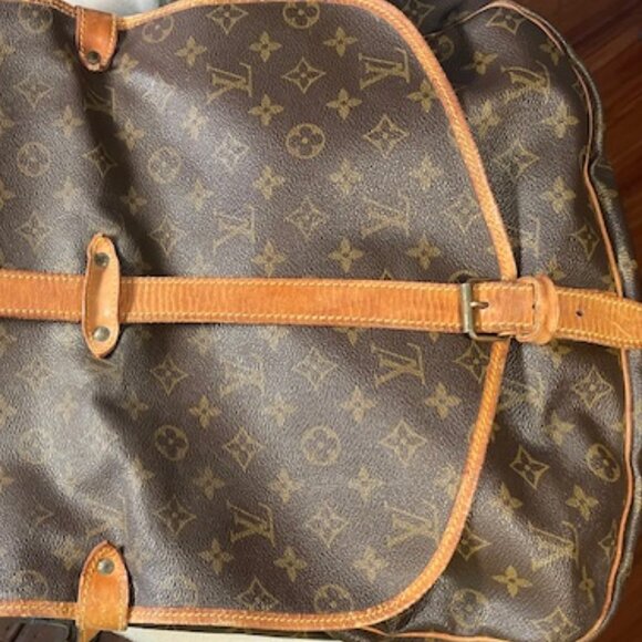 Louis Vuitton Saumur 35 Authentic 90'S Vintage Monogram Crossbody with COA - Picture 9 of 16